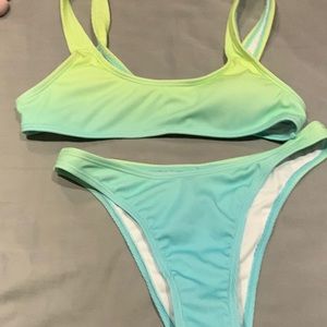 Blue / green ombré ribbed bikini
